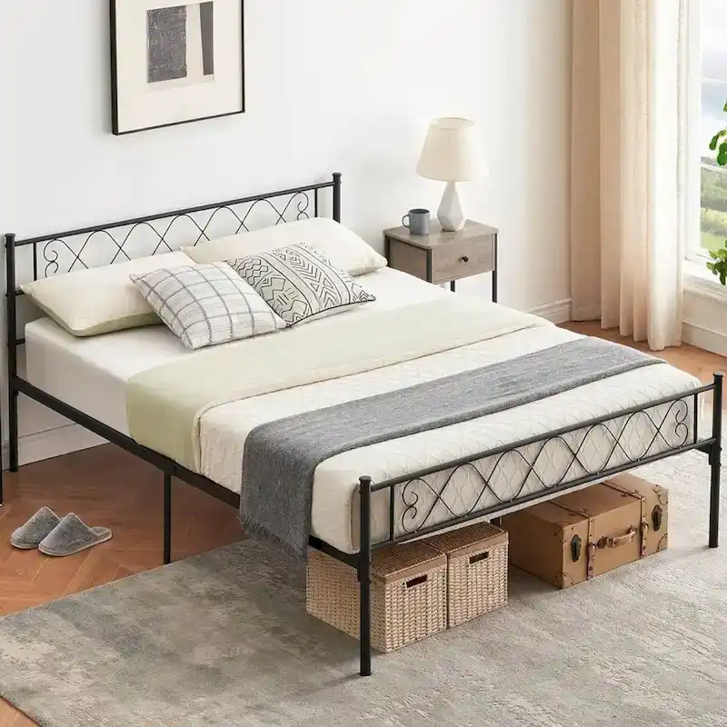 Metal Platform Bed Frame with Sweet Heart Headboard