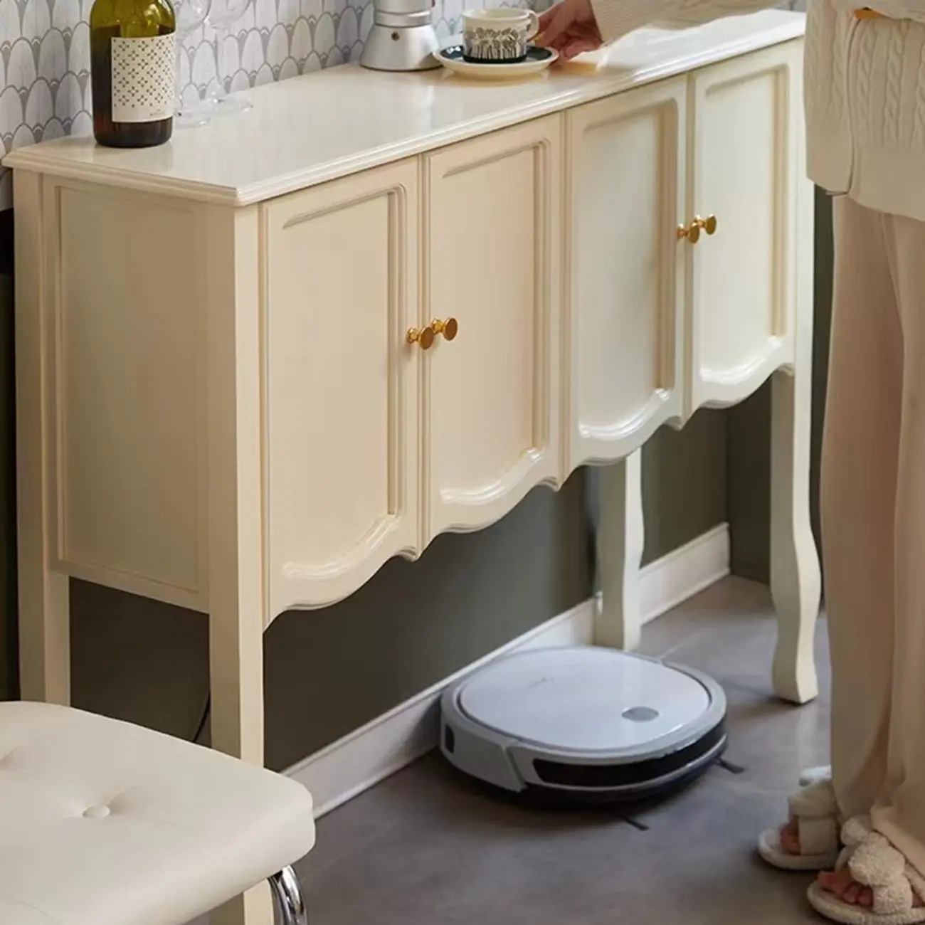 Traditional Brown Wooden Console Table with Drawers