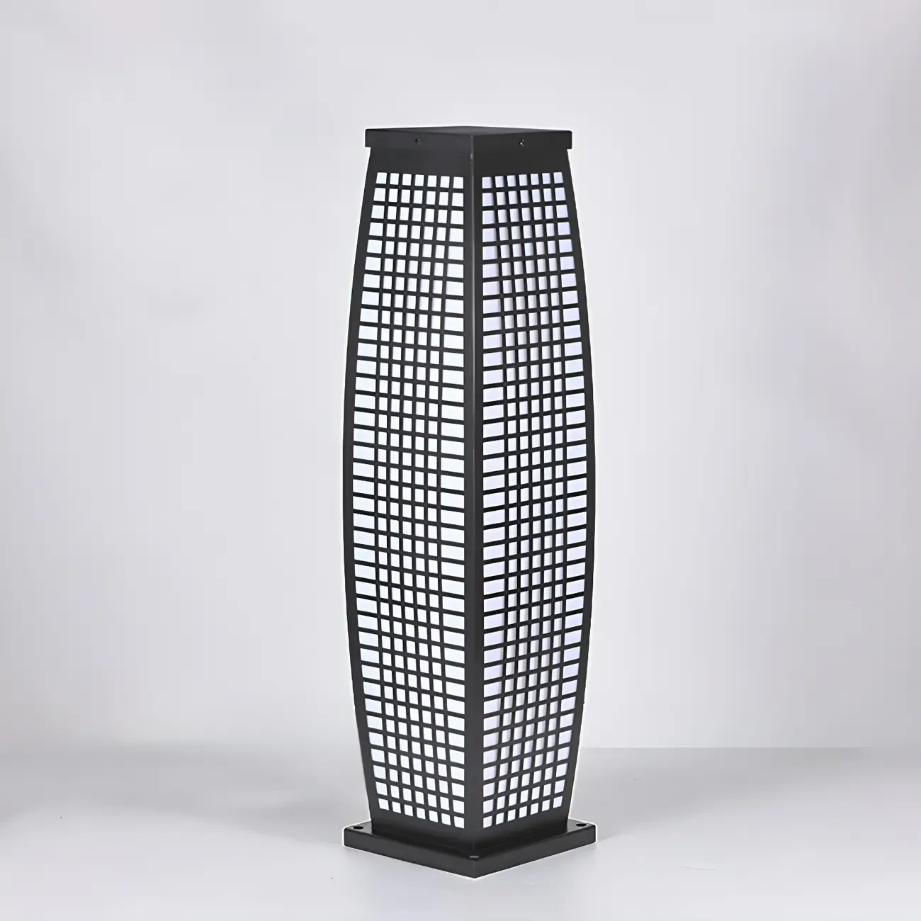 Black Metal Grid Vertical Post Cap Light