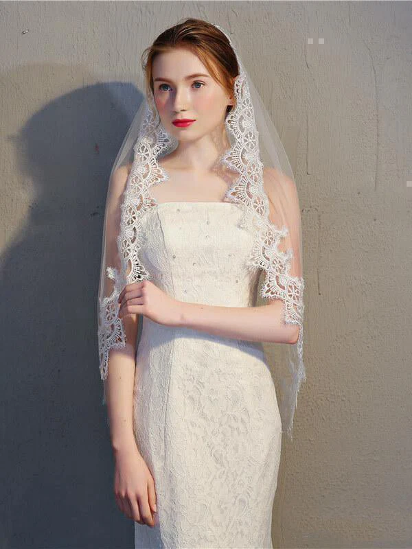 Vintage-Inspired Bridal Mantilla Veils Short Wedding Veil
