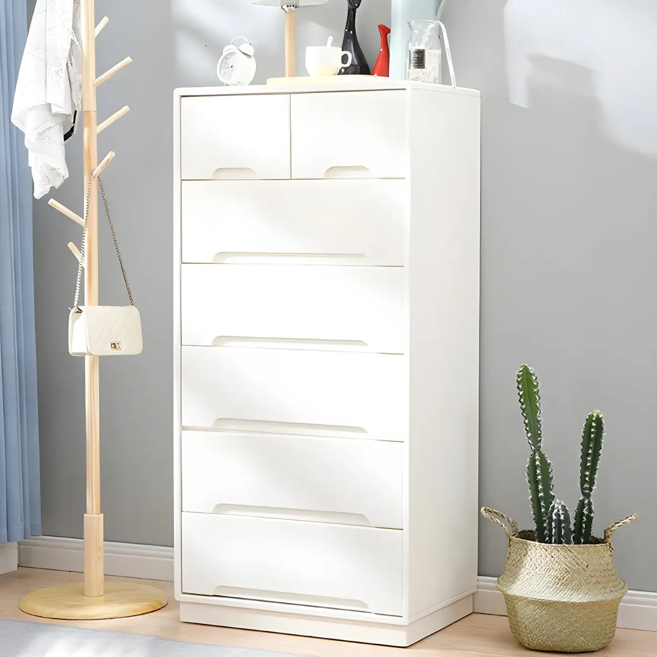 Traditional White Wooden Dressers & Chests with Storage