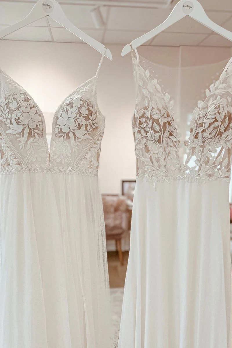 Simple White A-Line Boho Long Chiffon Wedding Dress with Lace Appliques
