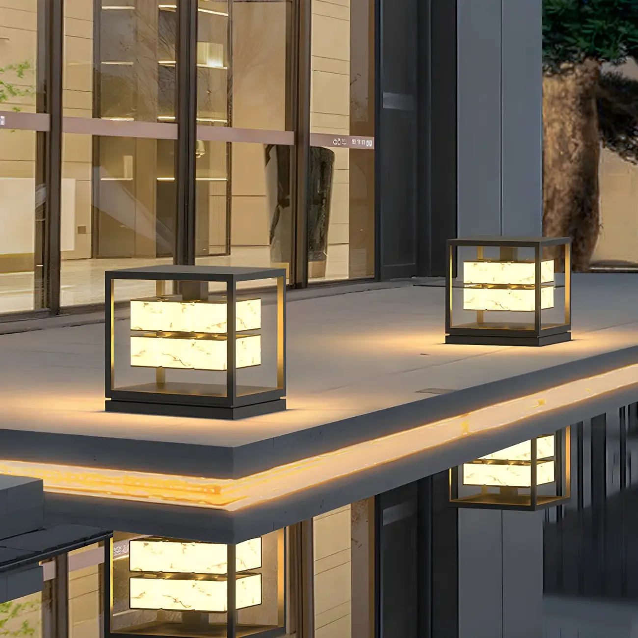 Modish Open Frame Layered Illuminant Post Cap Light