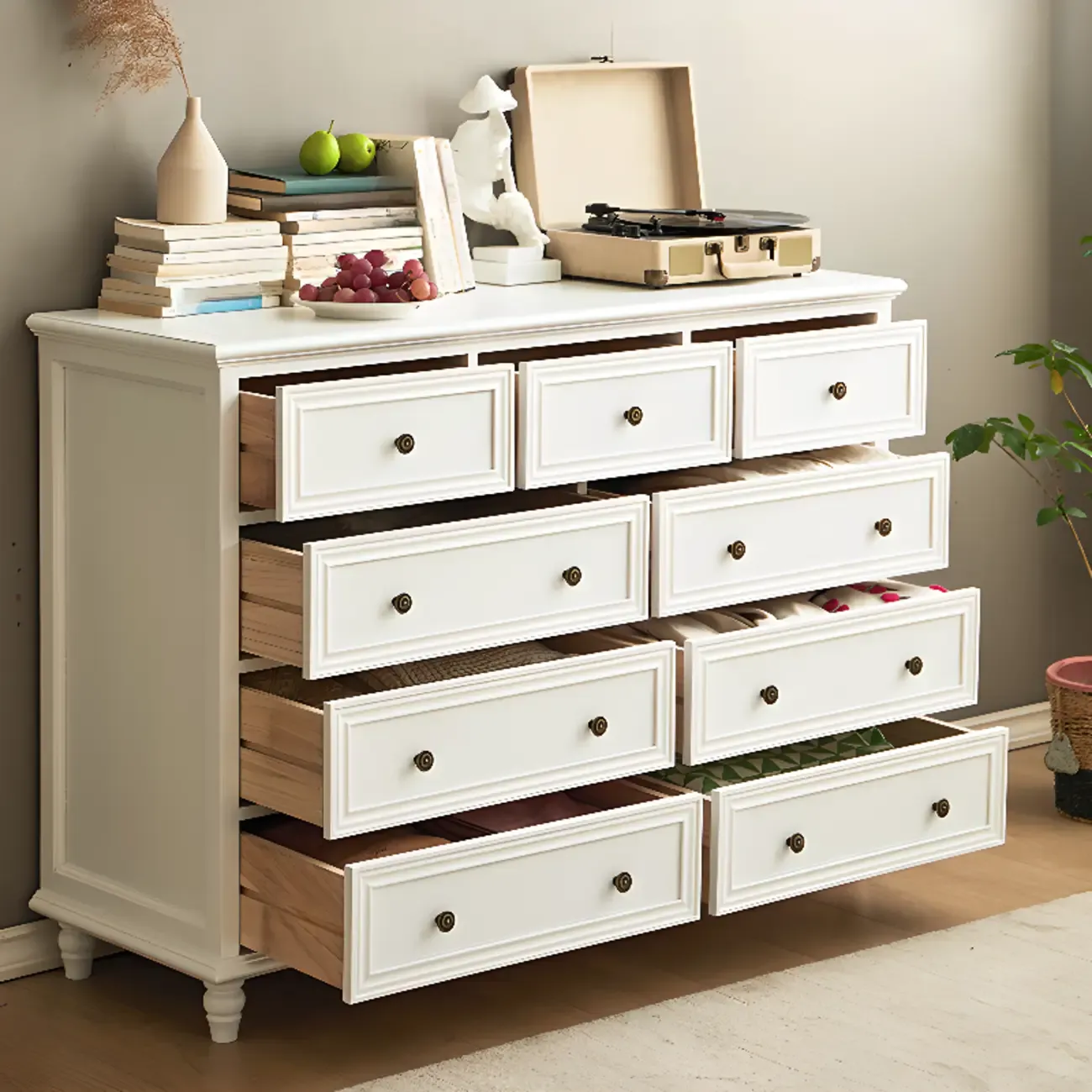 Traditional  6-Drawer White Wood Dresser