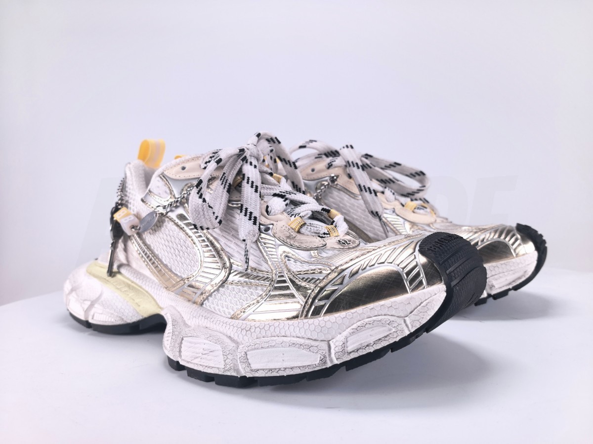 Balenciaga 3XL Sneaker with Charms - Aktrende