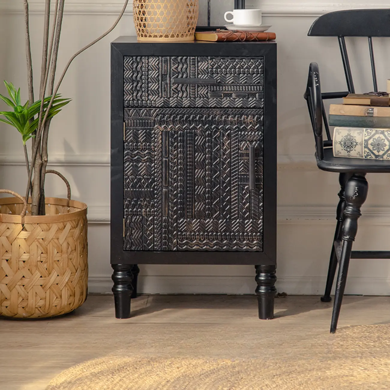 Artistic Pattern Wood Black Cabinet Sideboard in 3-Shelf