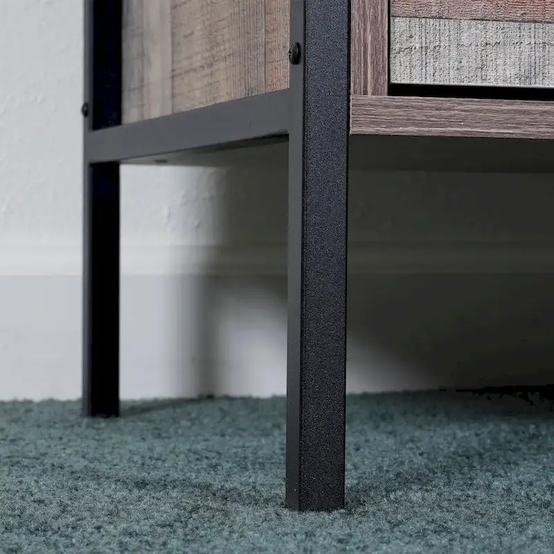 Carbon Loft Navid 4-drawer Chest with Metal Frame and Legs