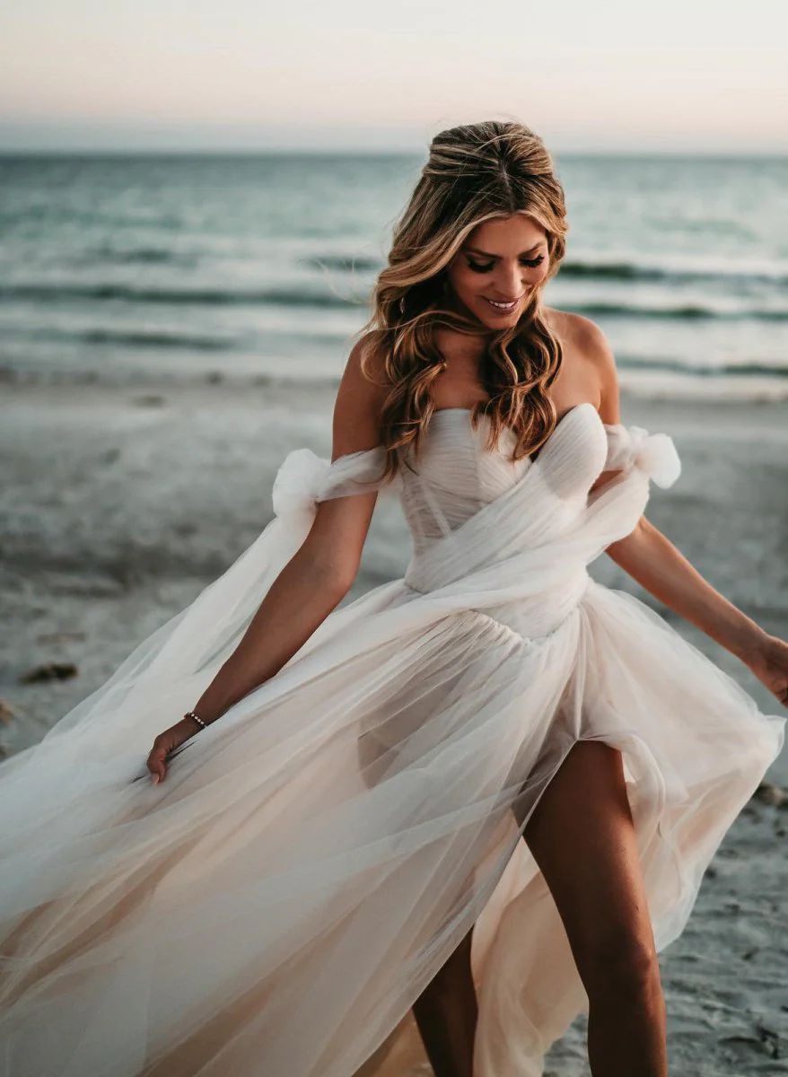 Beach Pleated Tulle Off-The-Shoulder A-Line Wedding Dresses With Slit