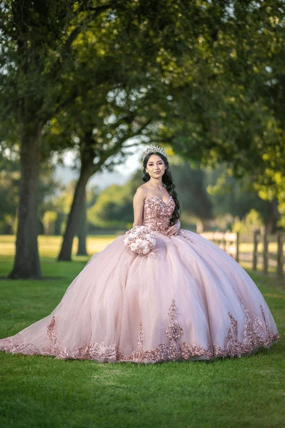 Pink Sweetheart Neckline Quinceanera Ball Gown Dress