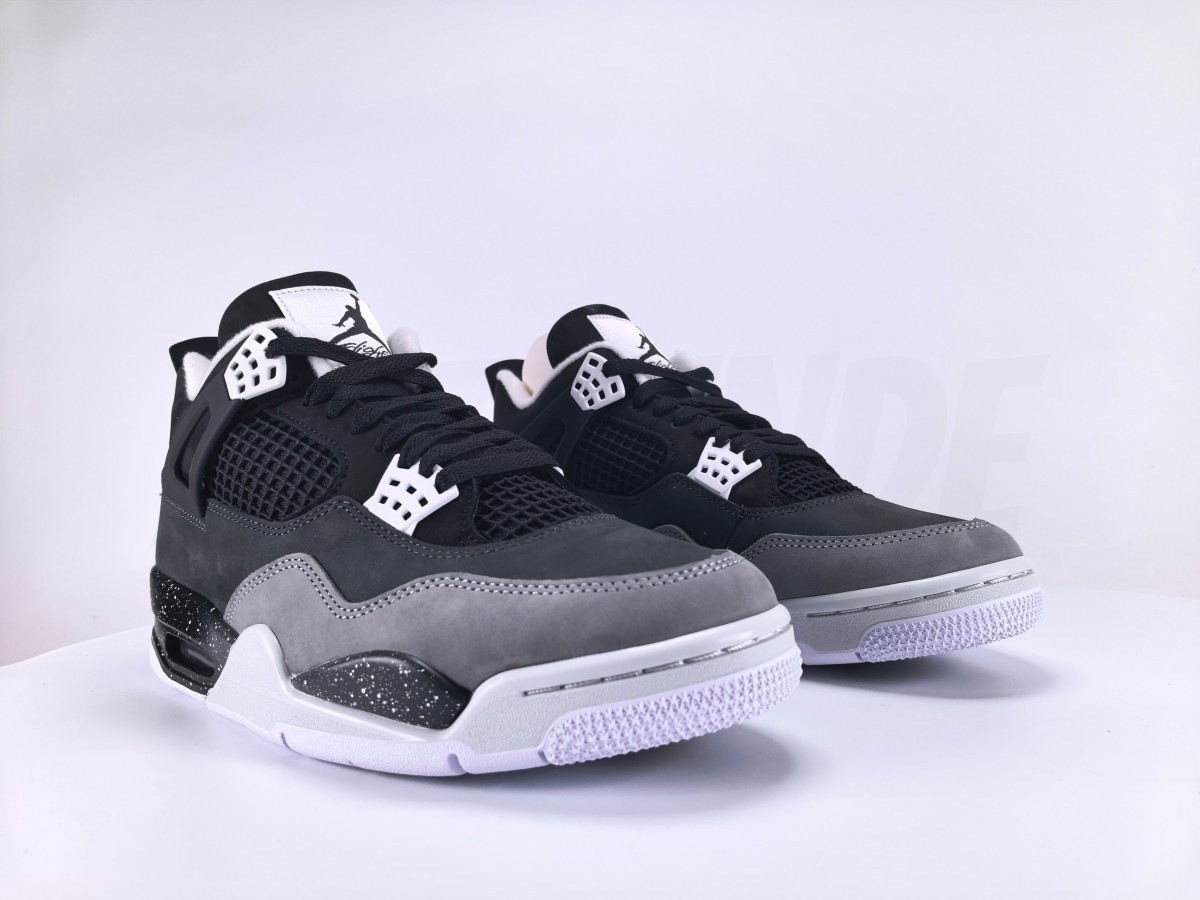 Jordan 4 Retro Fear (2024) - Aktrende