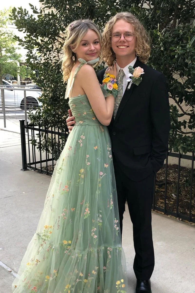 A Line Sweetheart Long Prom Dress with Embroidery