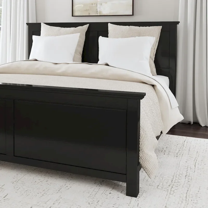 Oak Park Black Wood 3-Piece Set with King Bed and Two Nightstands by