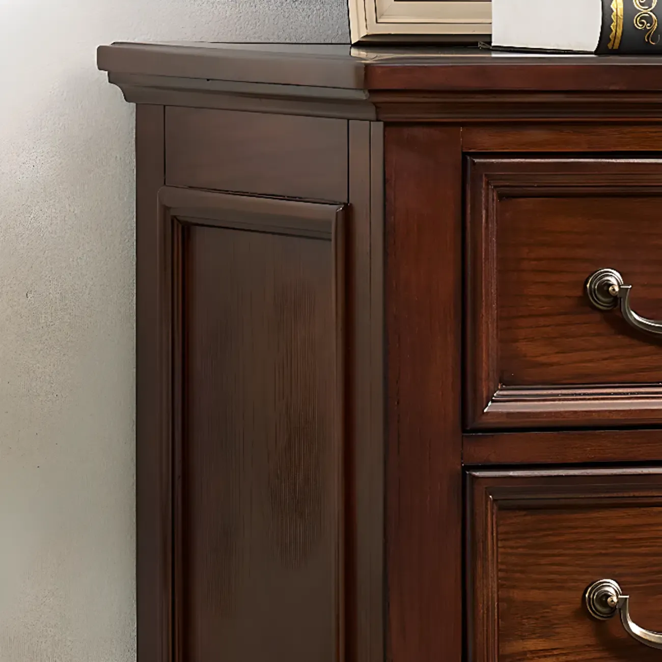 Traditional Brown Bronze Handle Wood 7-Drawer Dresser