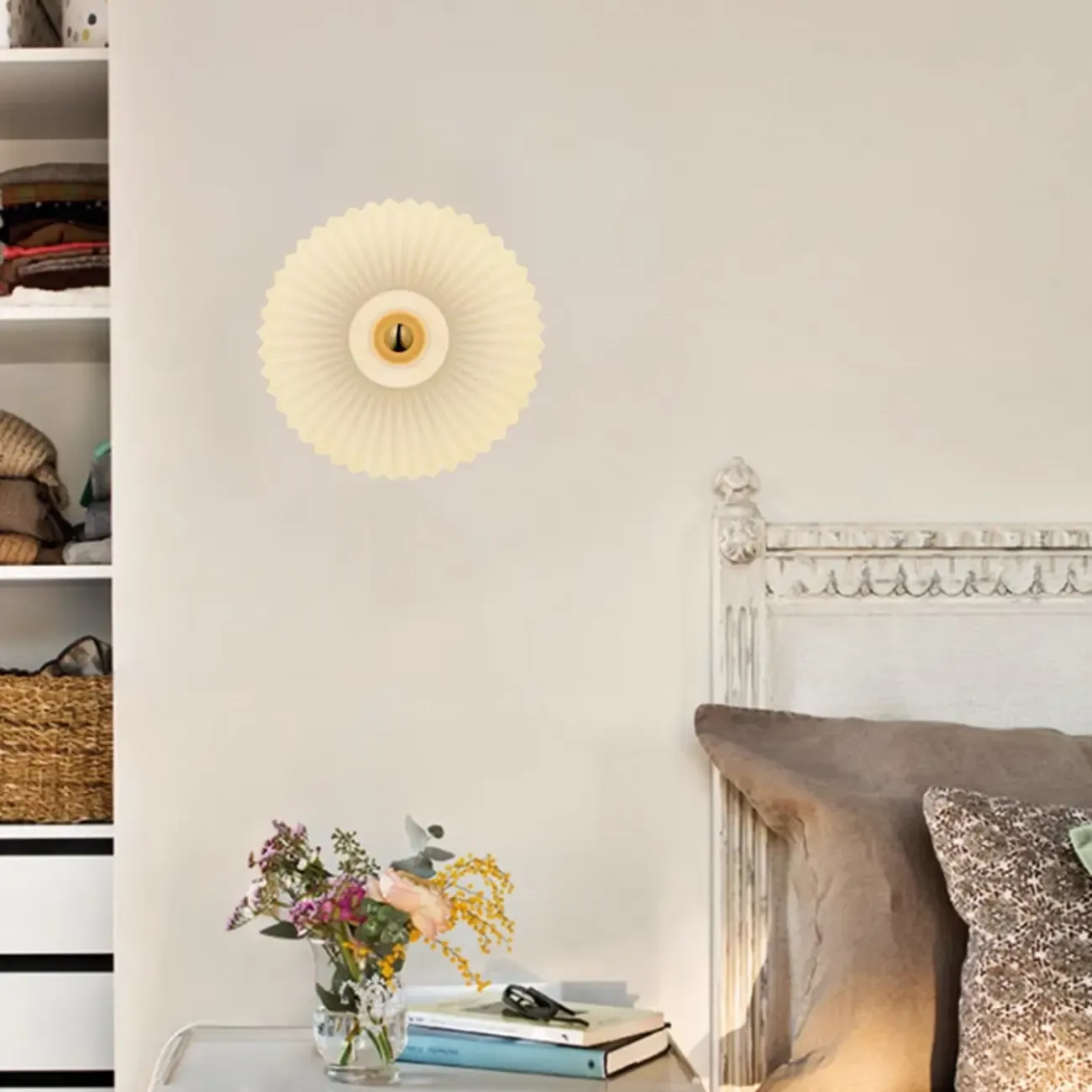 Modern Glass Gold Ripples Design Wall Sconce