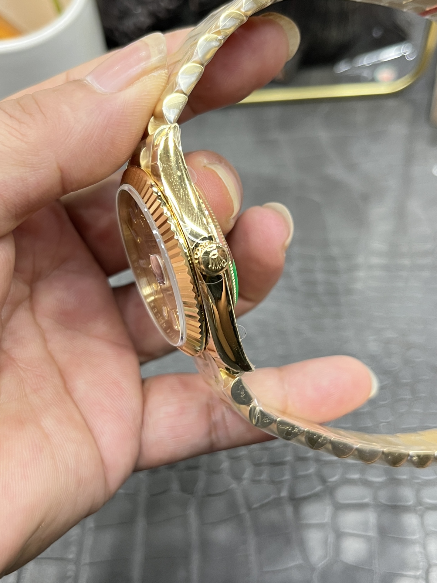 Hochwertige Replica Rolex Oyster Perpetual mit klassischer Optik und präziser 3255 Klon-Bewegung
