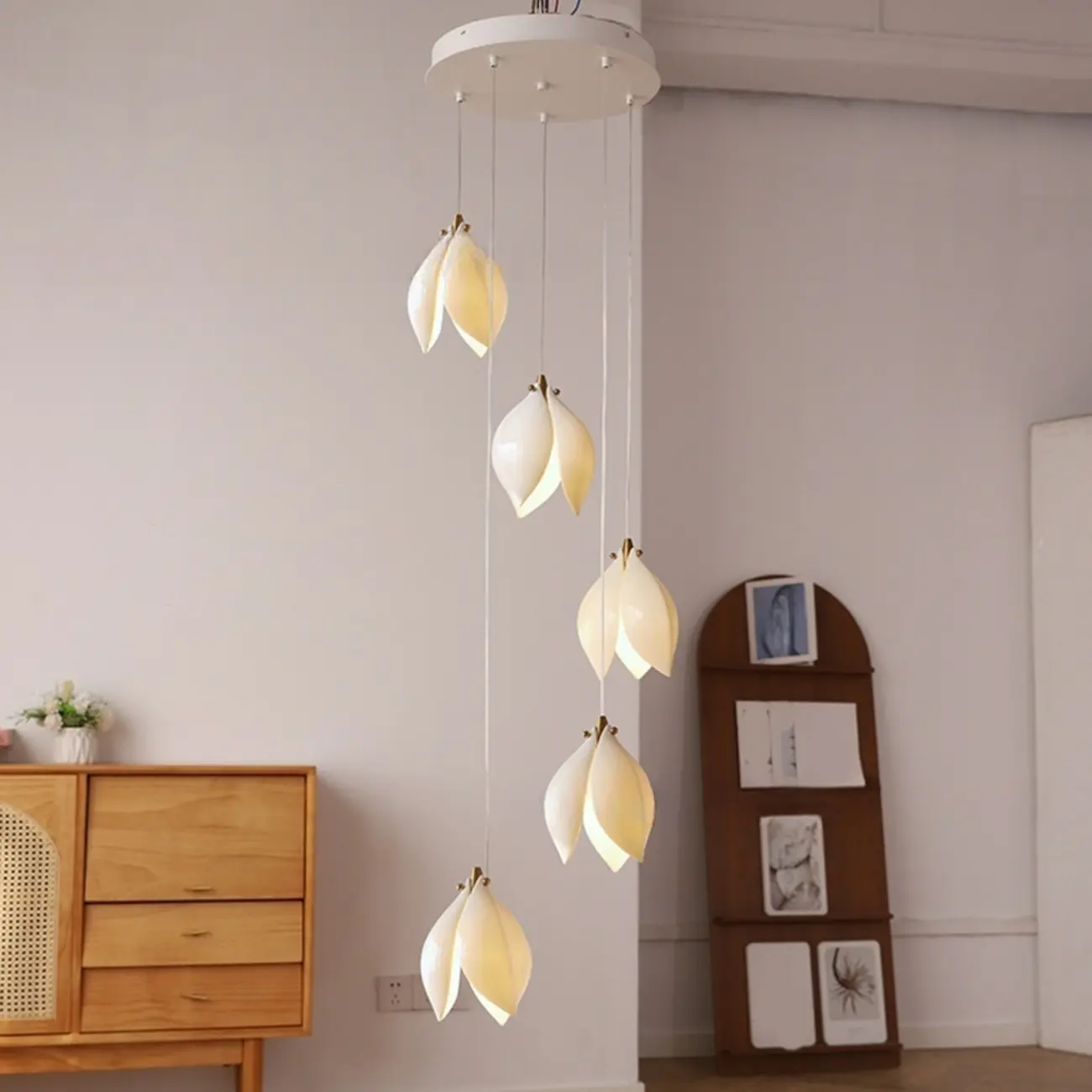Elegant Ceramic Bud Shape LED Pendant Lamp