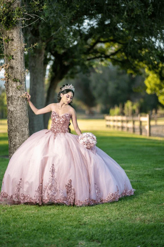 Pink Sweetheart Neckline Quinceanera Ball Gown Dress