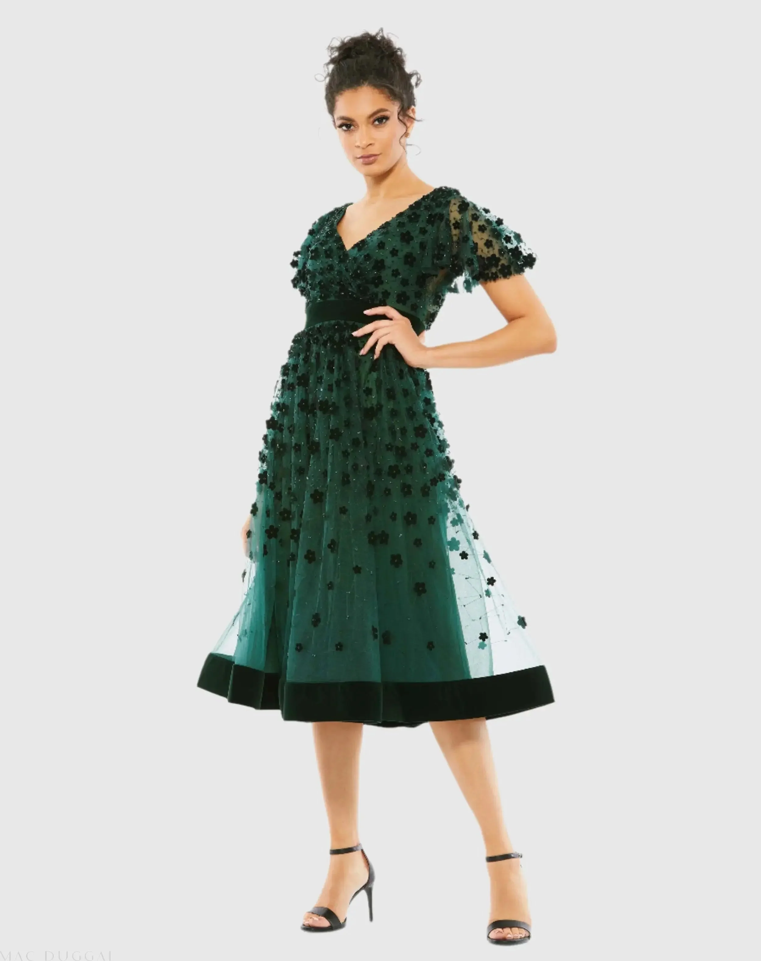 Green Embellished Butterfly Sleeve Velvet Hem Midi Dress