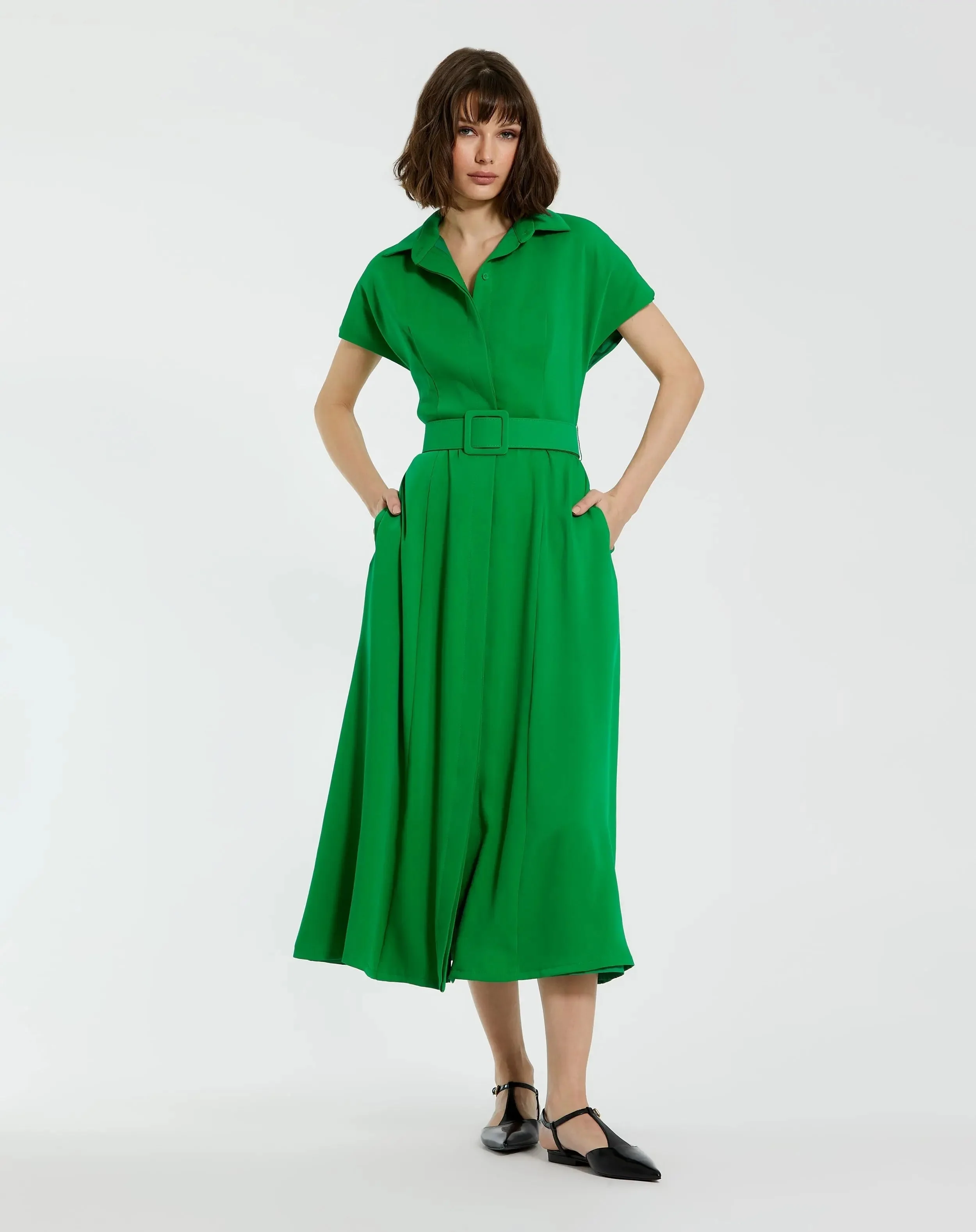 Green Crepe Collared Short Sleeve Midi Dress With Belt