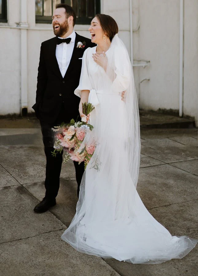 Simple Elegant Half Sleeves Crepe O-Neck White Wedding Dresses with Sash