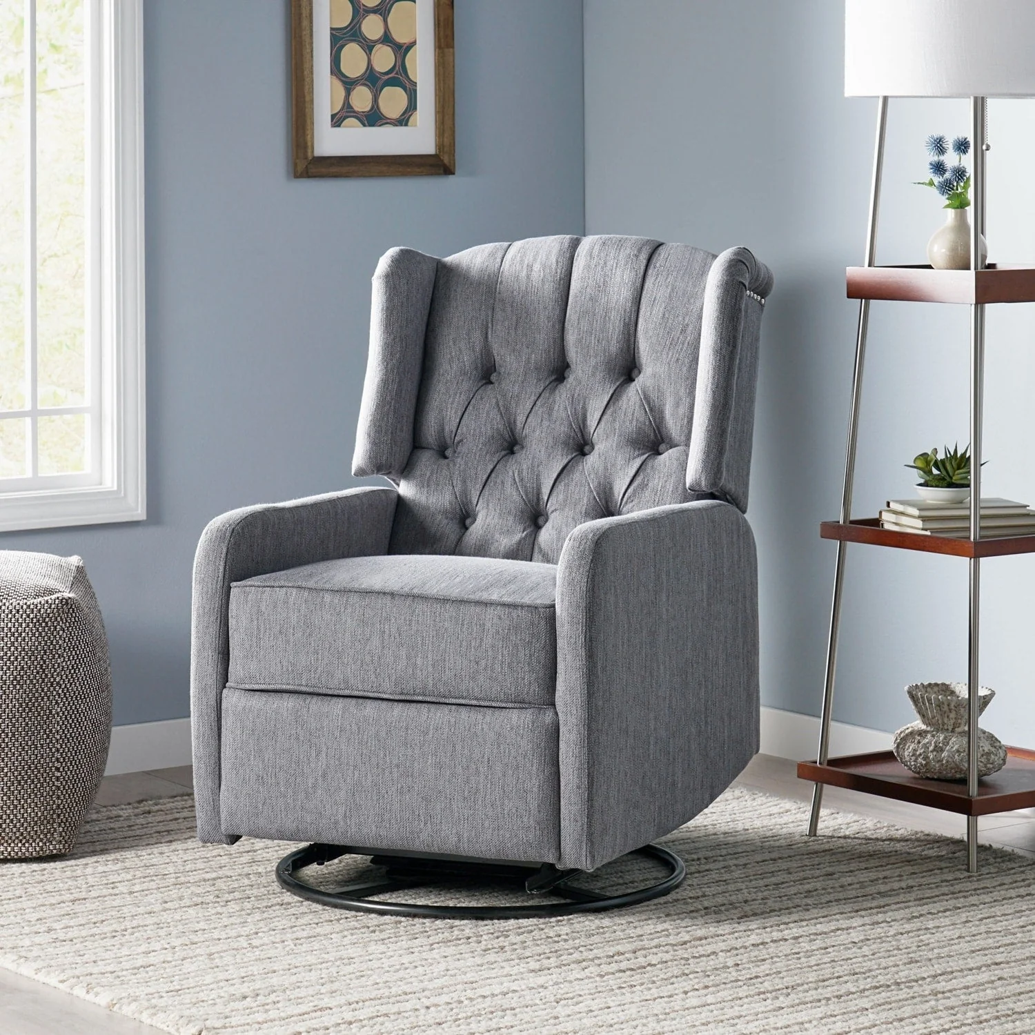 Versatile Manual Recliner Chair with Timeless Design