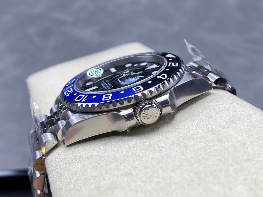 Side view crown and case profile of imitation rolex