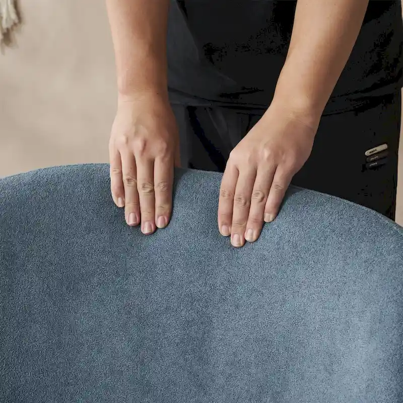 '- Eliana Modern Teddy Fabric Accent Chair with Curved Backrest and Legs