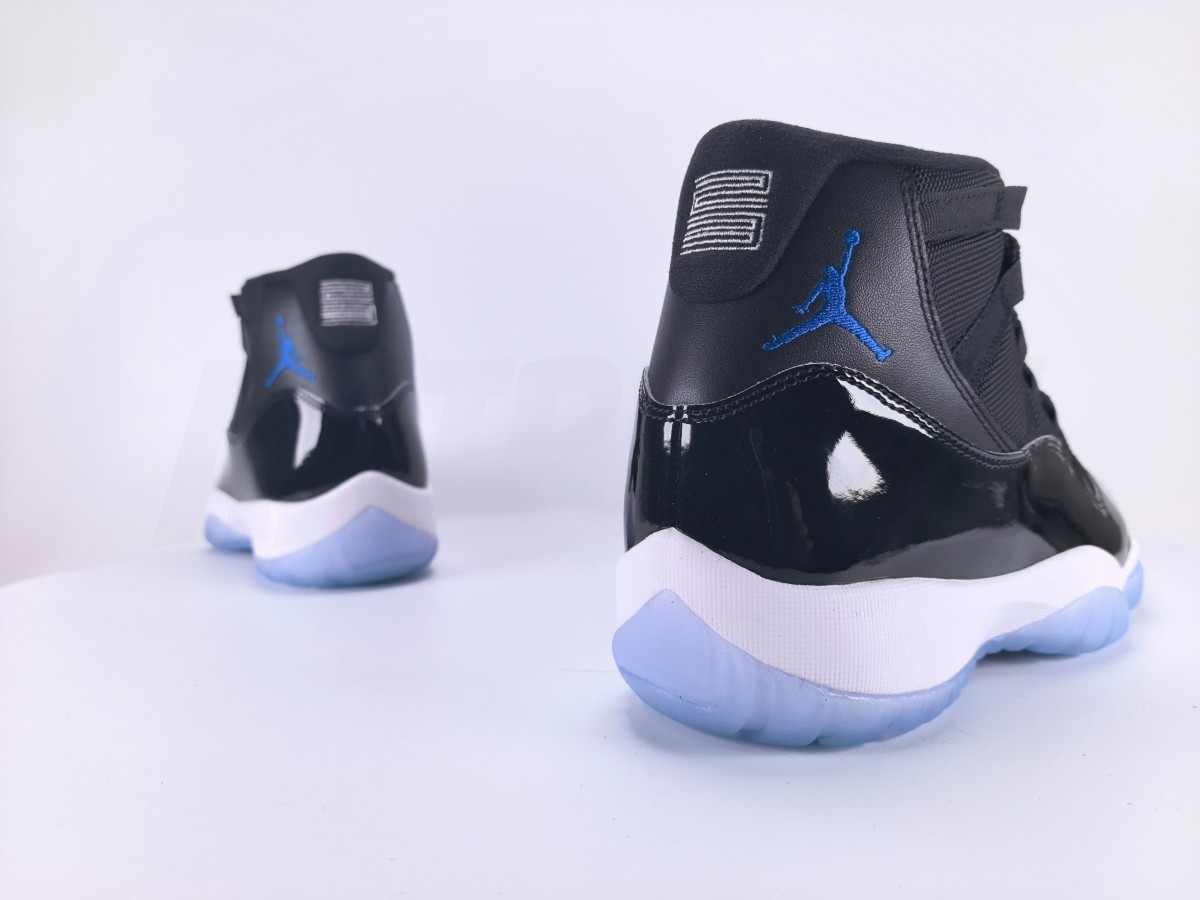 Air Jordan 11 Retro Space Jam - Aktrende