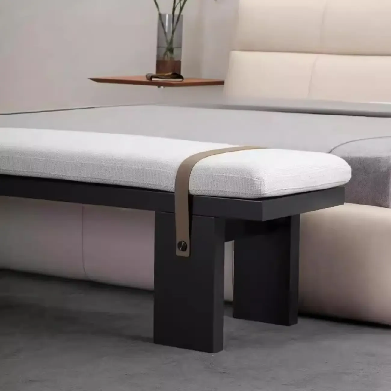 Elegant Modern Upholstered Bedroom Bench