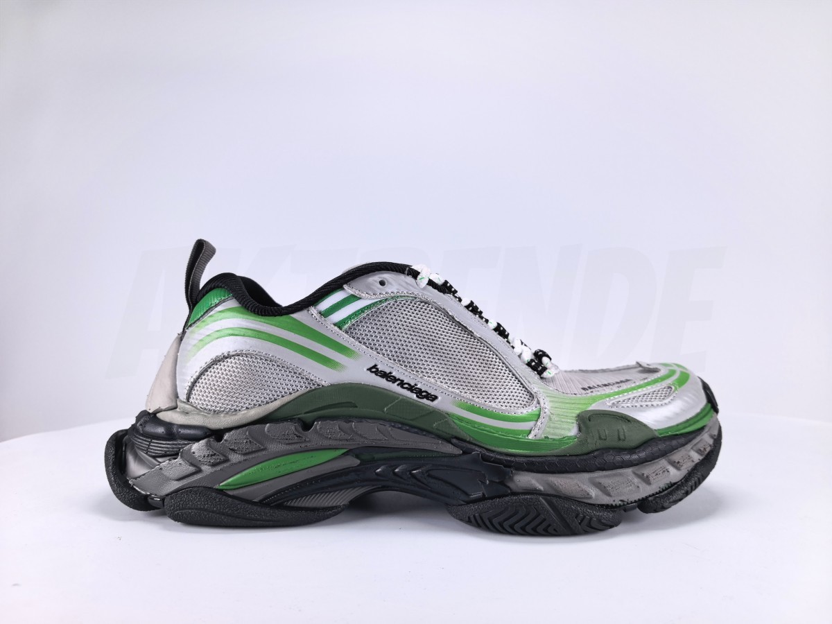 Balenciaga Triple S .2 - Aktrende