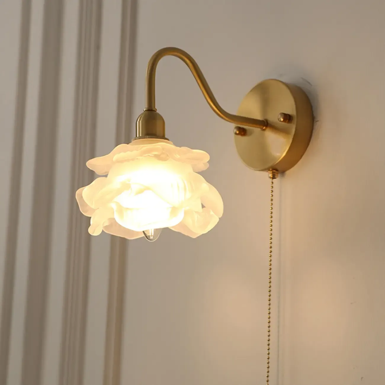 Mini Vintage Floral Wall Sconce with Brass Finish for Bedroom