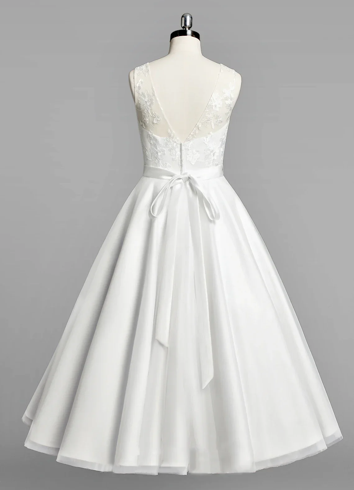Scoop Neck Sleeveless A-Line Tulle Tea-Length Wedding Dress With Beaded Sash