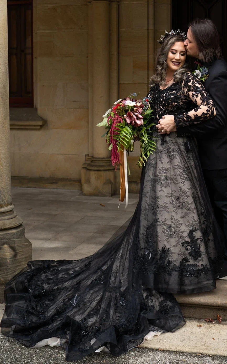 Modern Gothic Boho Lace Black Wedding Dress Vintage Unique A-Line Long Sleeve Bridal Gown with Court Train