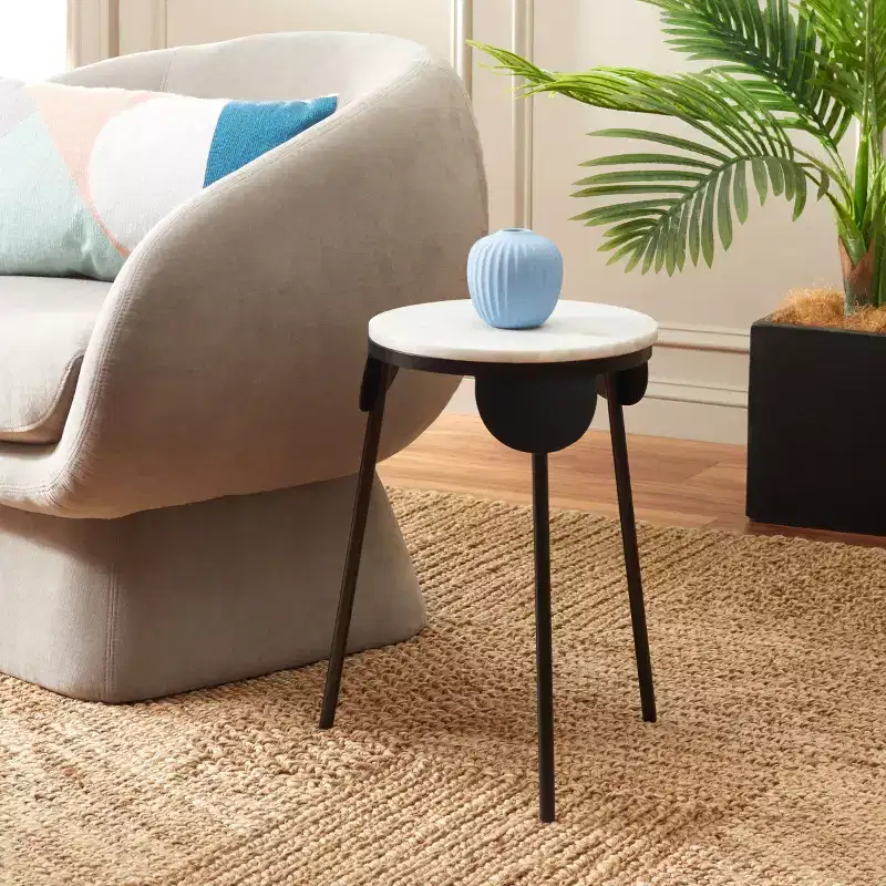 Everbrooke Round Accent Table - ACC4607A - White Marble/Black - Safavieh