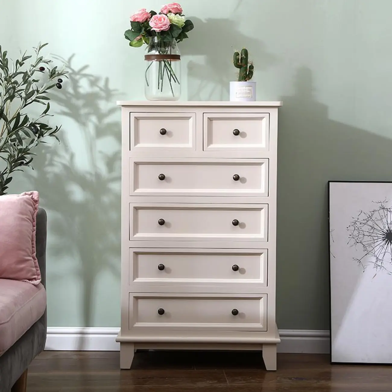Elegant Wooden 7-Drawer White Dresser with Metal Handle