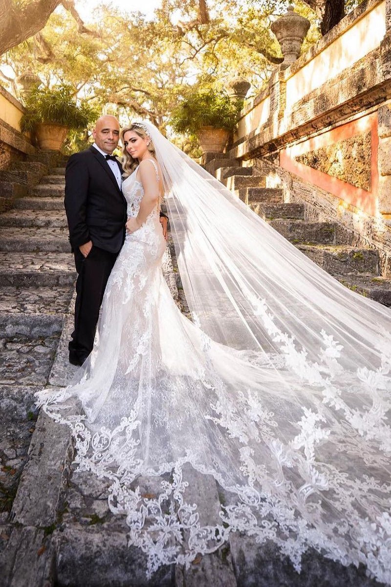 Mermaid V Neck Tulle Wedding Dresses with Train
