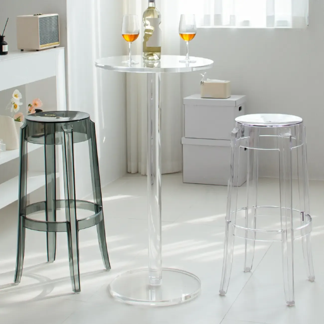 Modern Clear Acrylic Round Pedestal Bar Tables