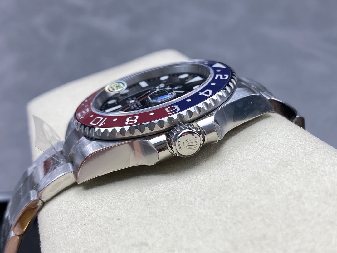 GMT-Master II replica side profile showing crown and case thickness