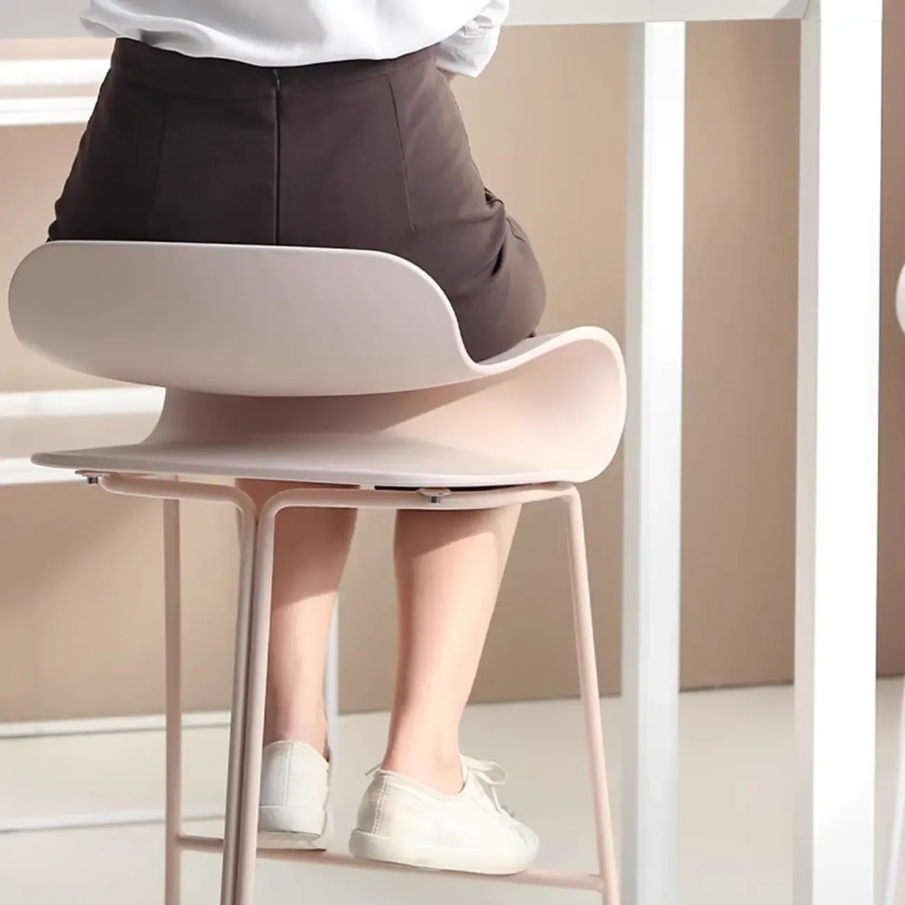 Industrial Plastic Steel Frame Low Back Armless Bar Stool