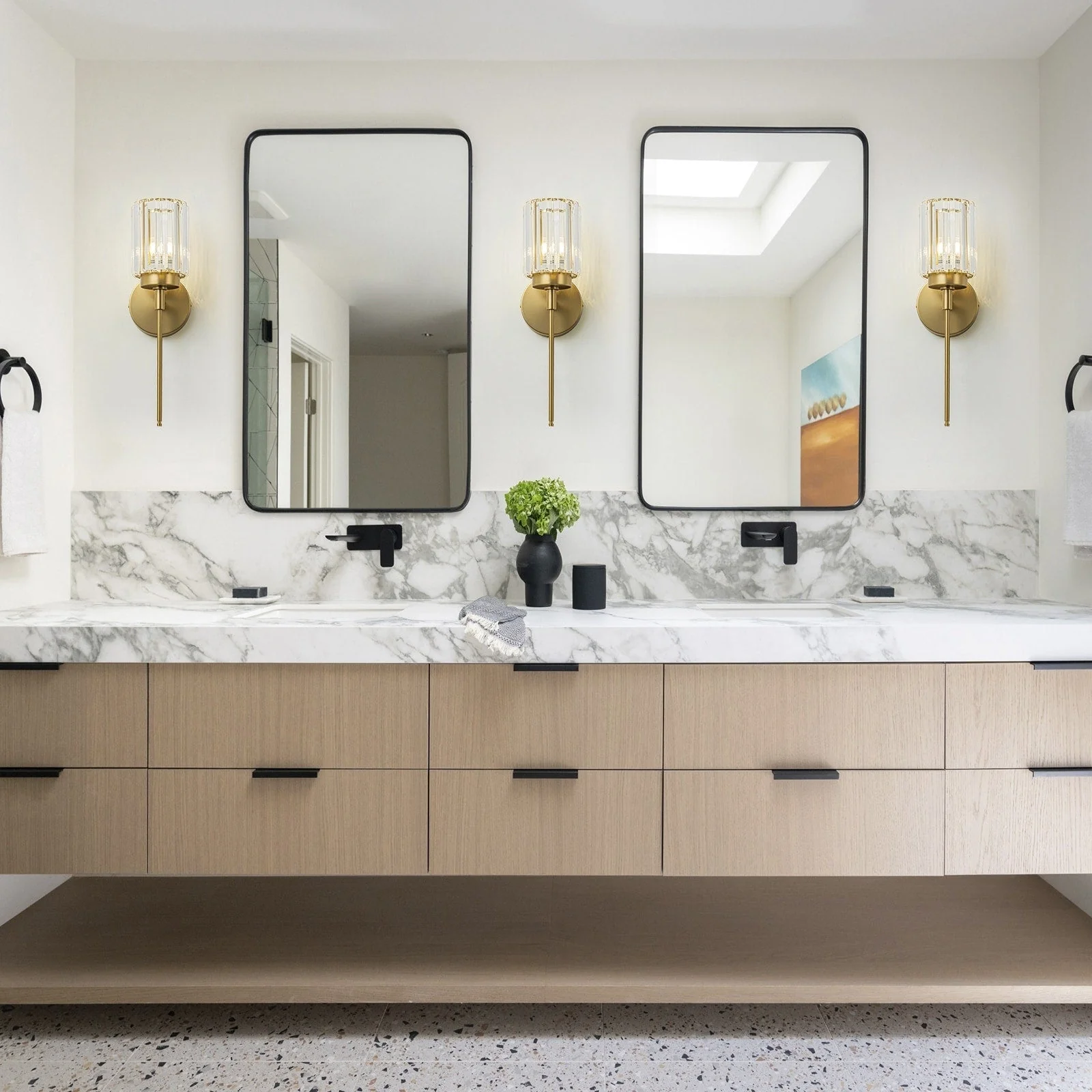 Modern Gold Dimmable Wall Light Glam Cylinder Bathroom Crystal Vanity Light Wall Sconces