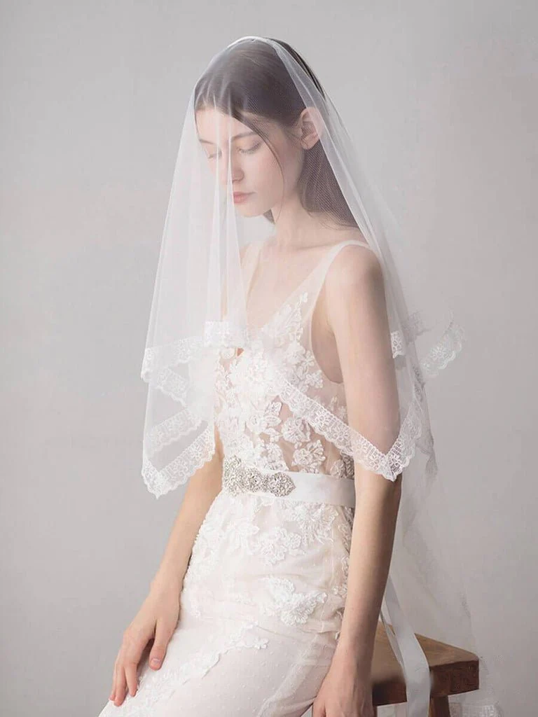 Lace Hemline Ivory Tulle Wedding Veils