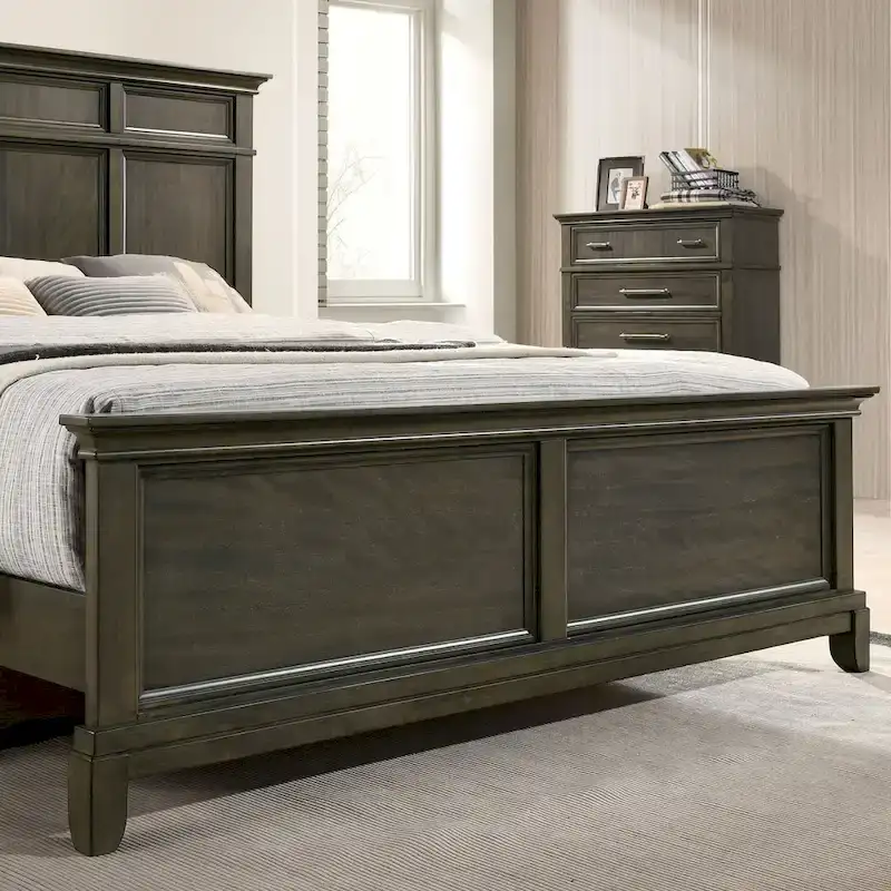 Evva Traditional Grey Wood 6-Piece Panel Bedroom Set