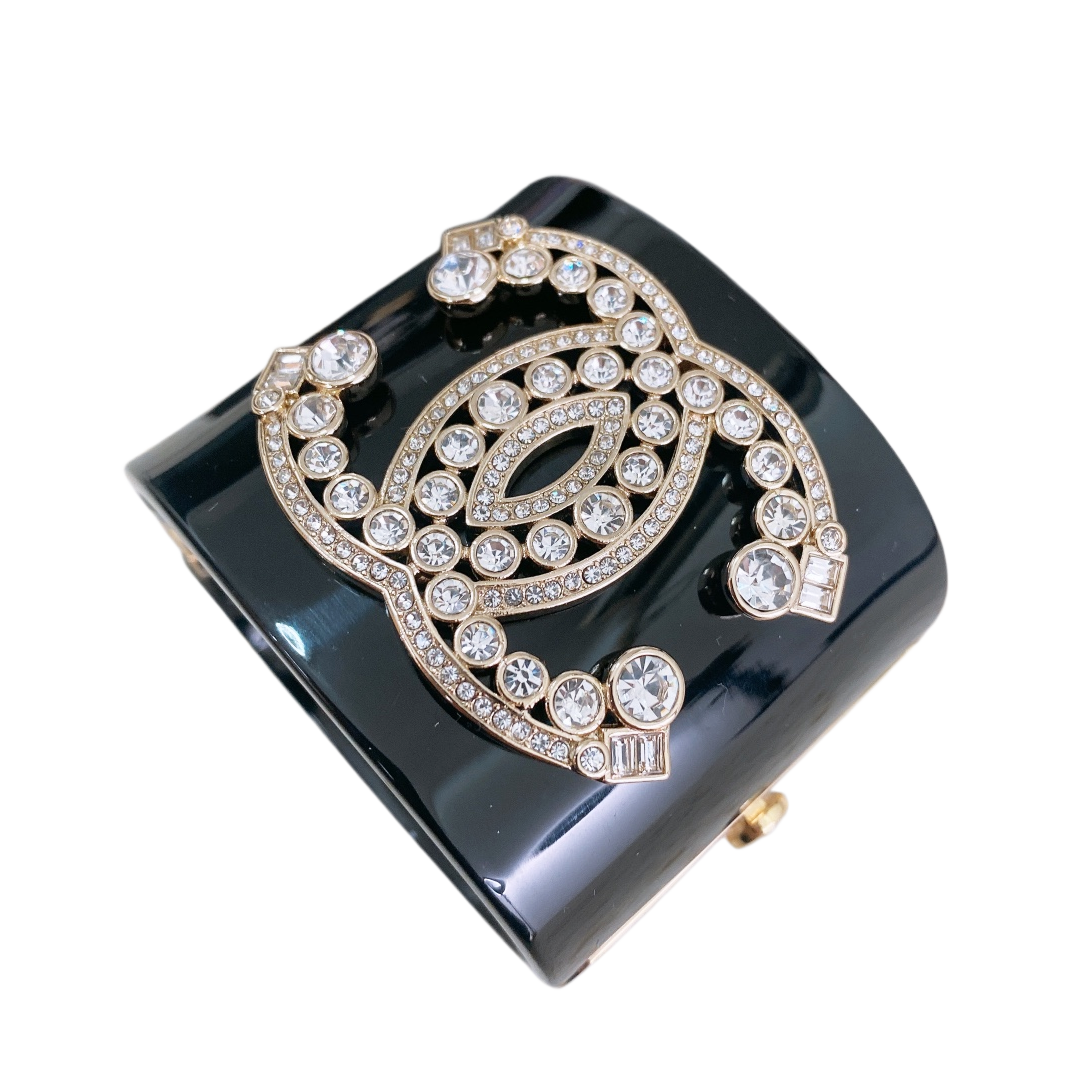 CCS122 CC acrylic cuff bracelet - ccjewelryacc