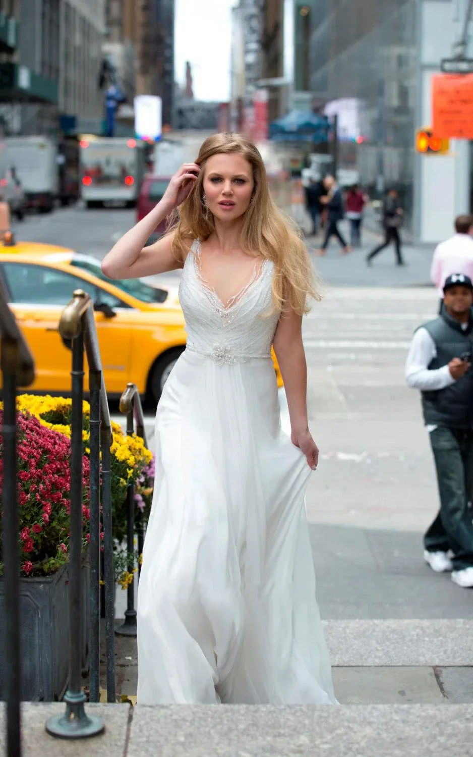 Chiffon Lace Weddig Dress With Beading Sequins Flower