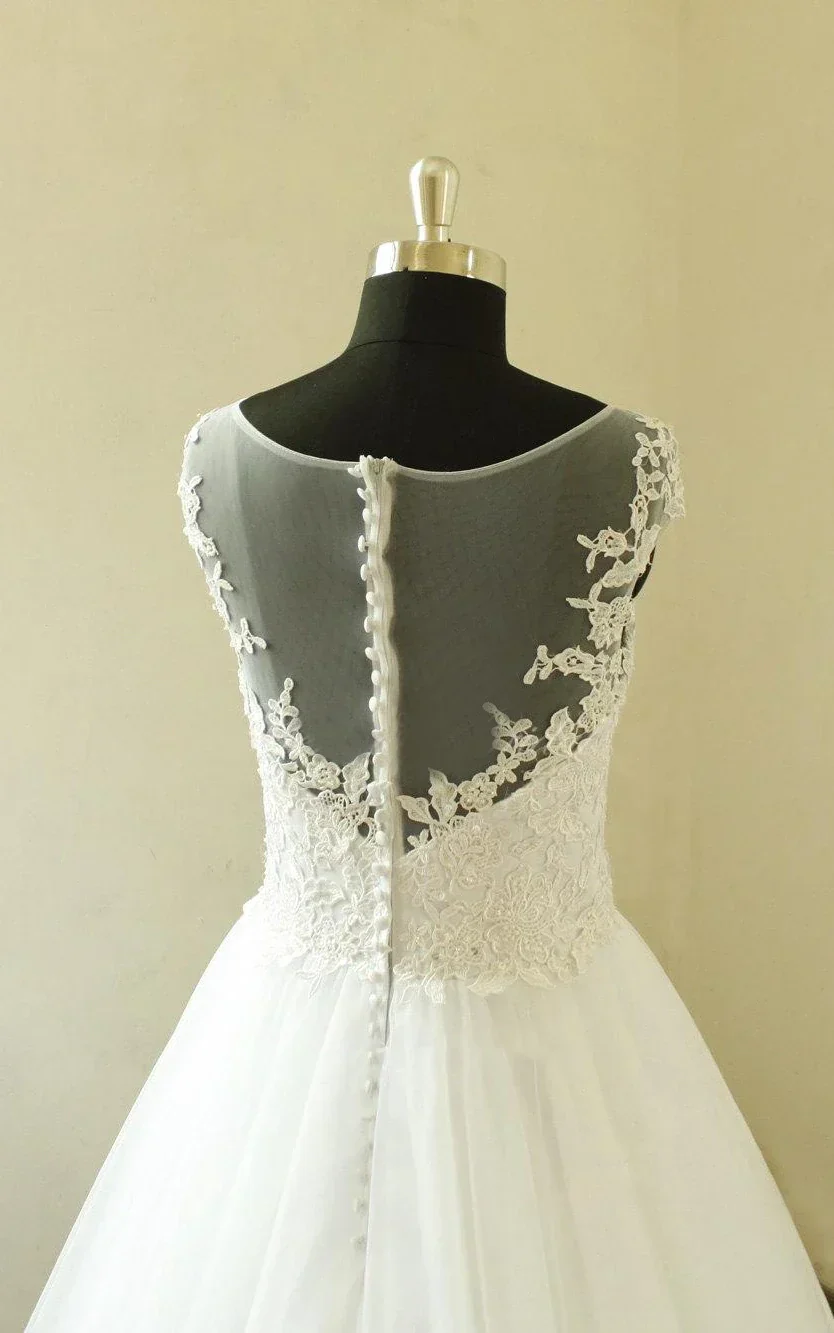 Cap Sleeve A-Line Lace Appliques Beading Zipper Tulle Wedding Dress