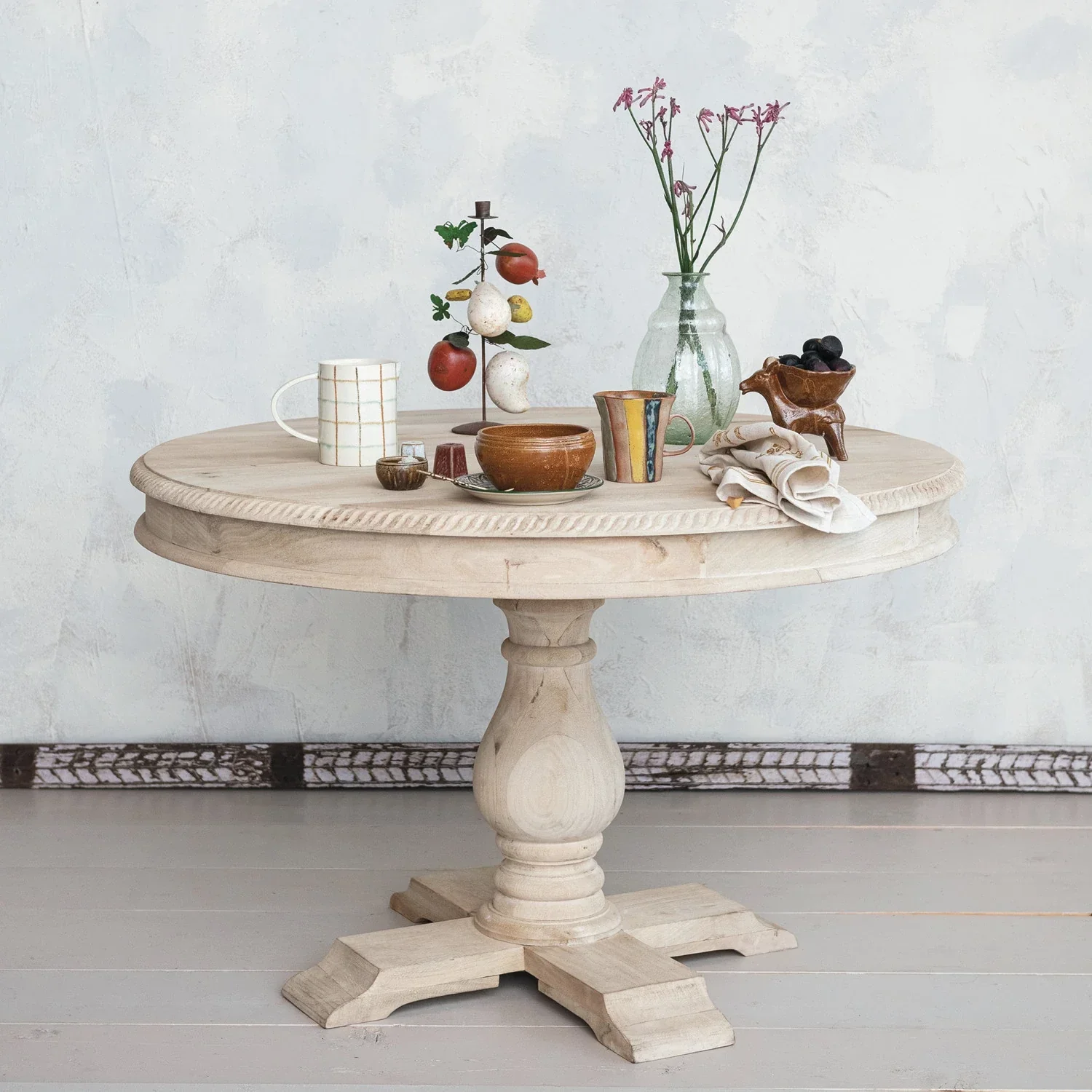 Villa 47 Round Table