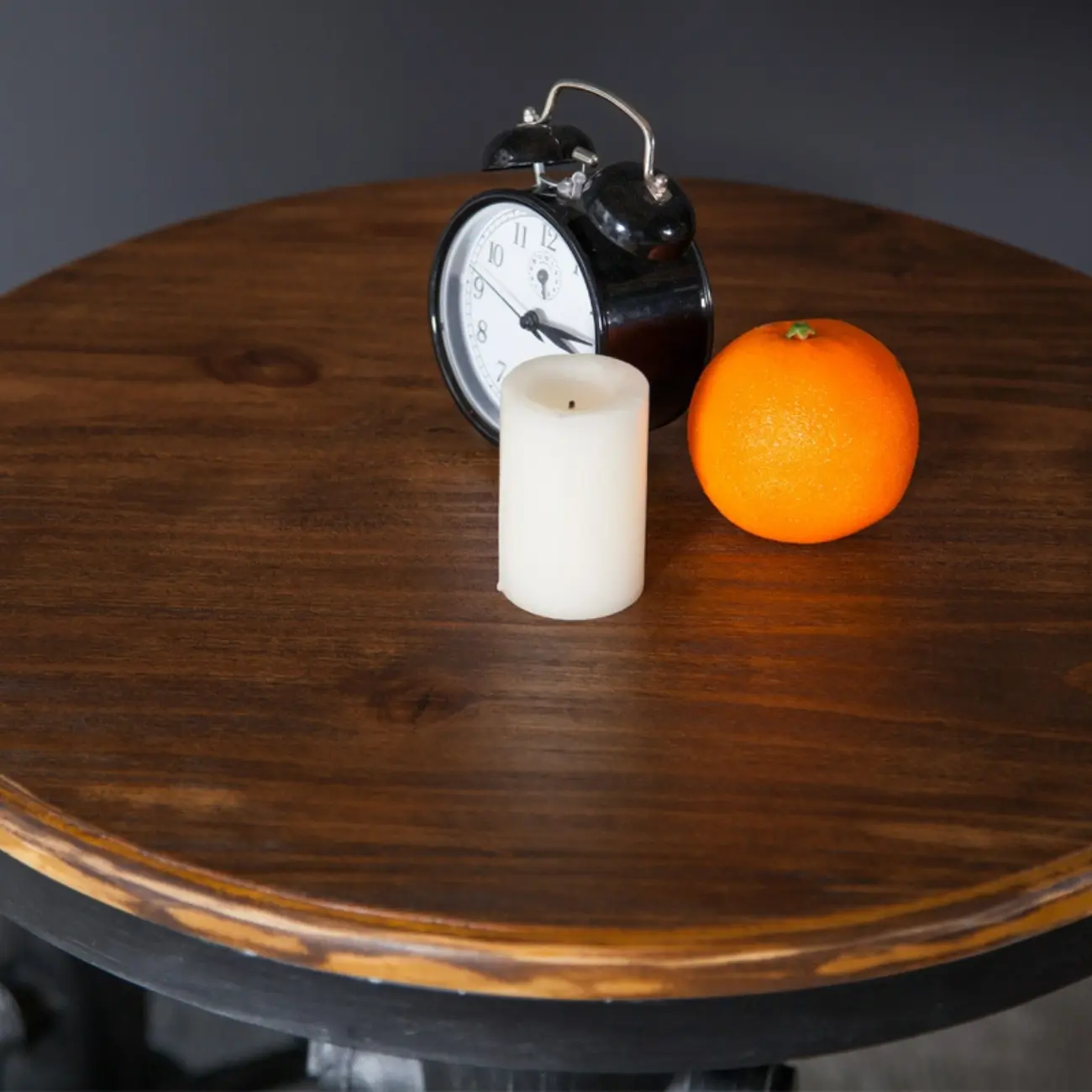 Adjustable Height Industrial Wood Metal Round Bar Table