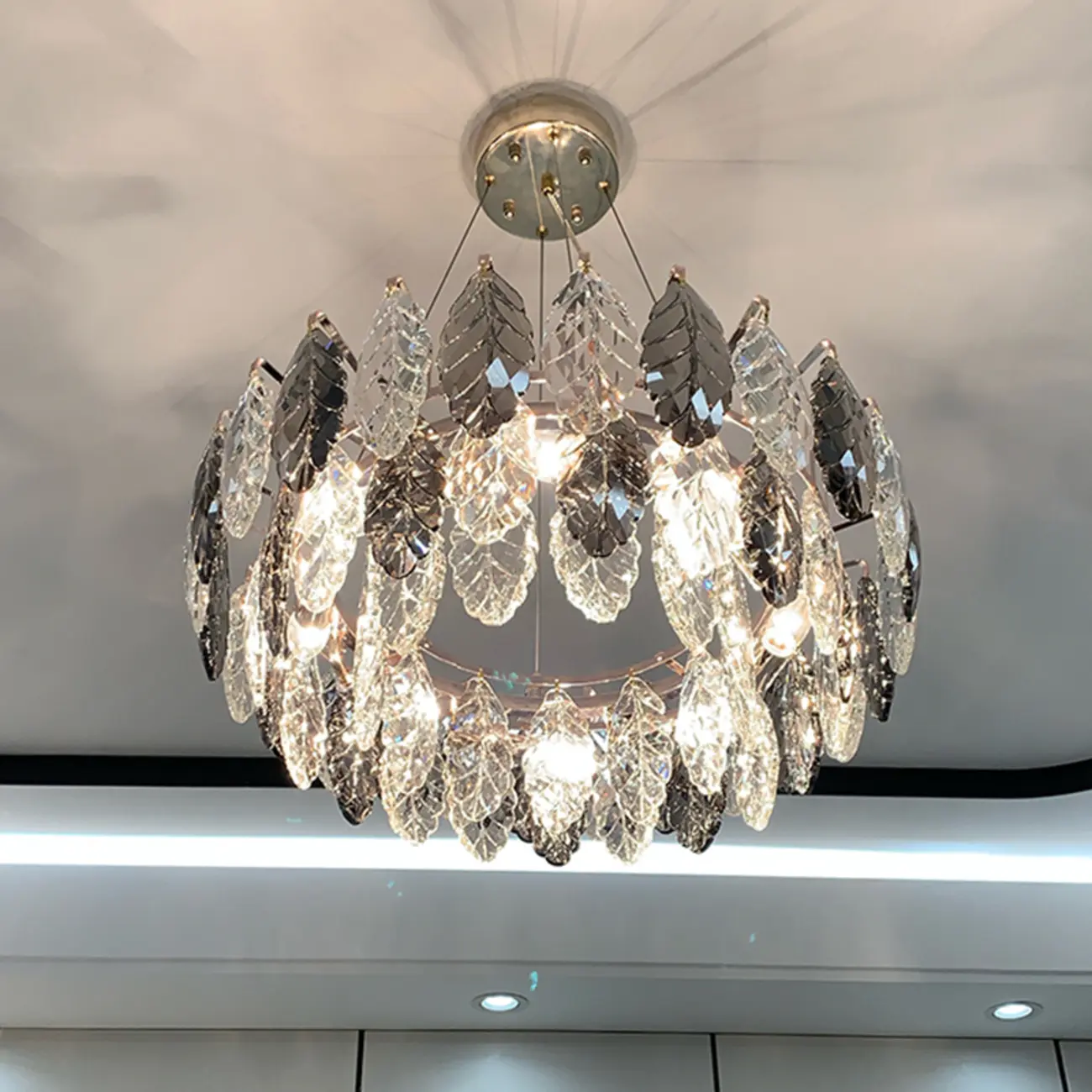 Exquisite Round Multi-light Crystal Leaf Chandelier
