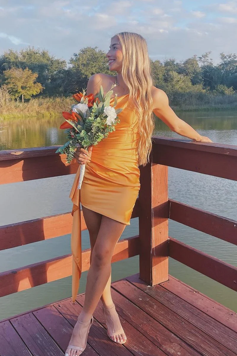 Orange -Sheath One Shoulder Homecoming Dresses With Train