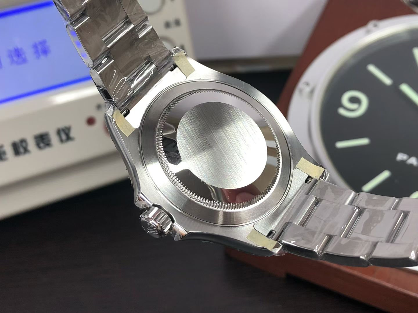 Rolex Yacht-Master replica brushed caseback and lugs with Oyster bracelet